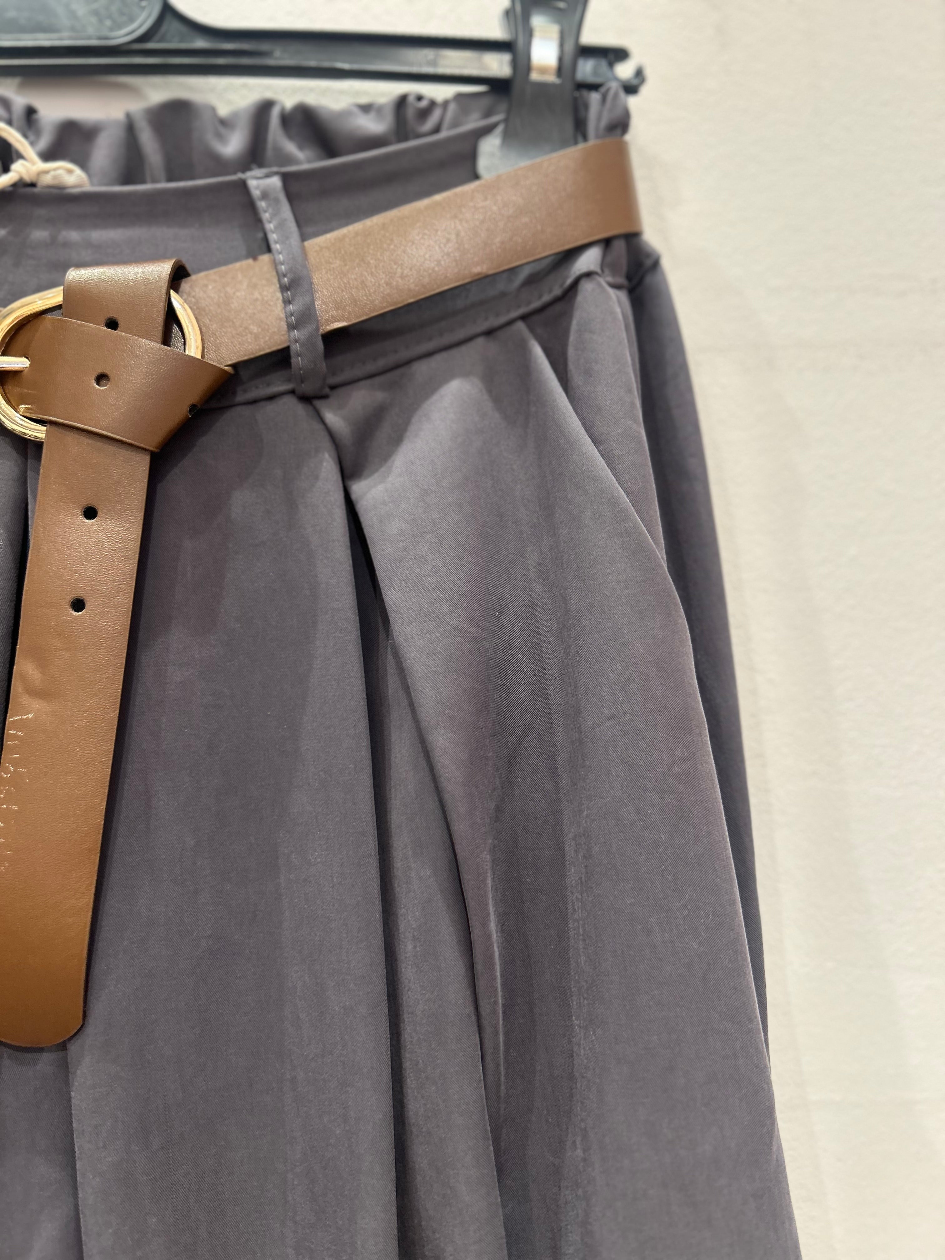 Falda Pinzas (varios colores)