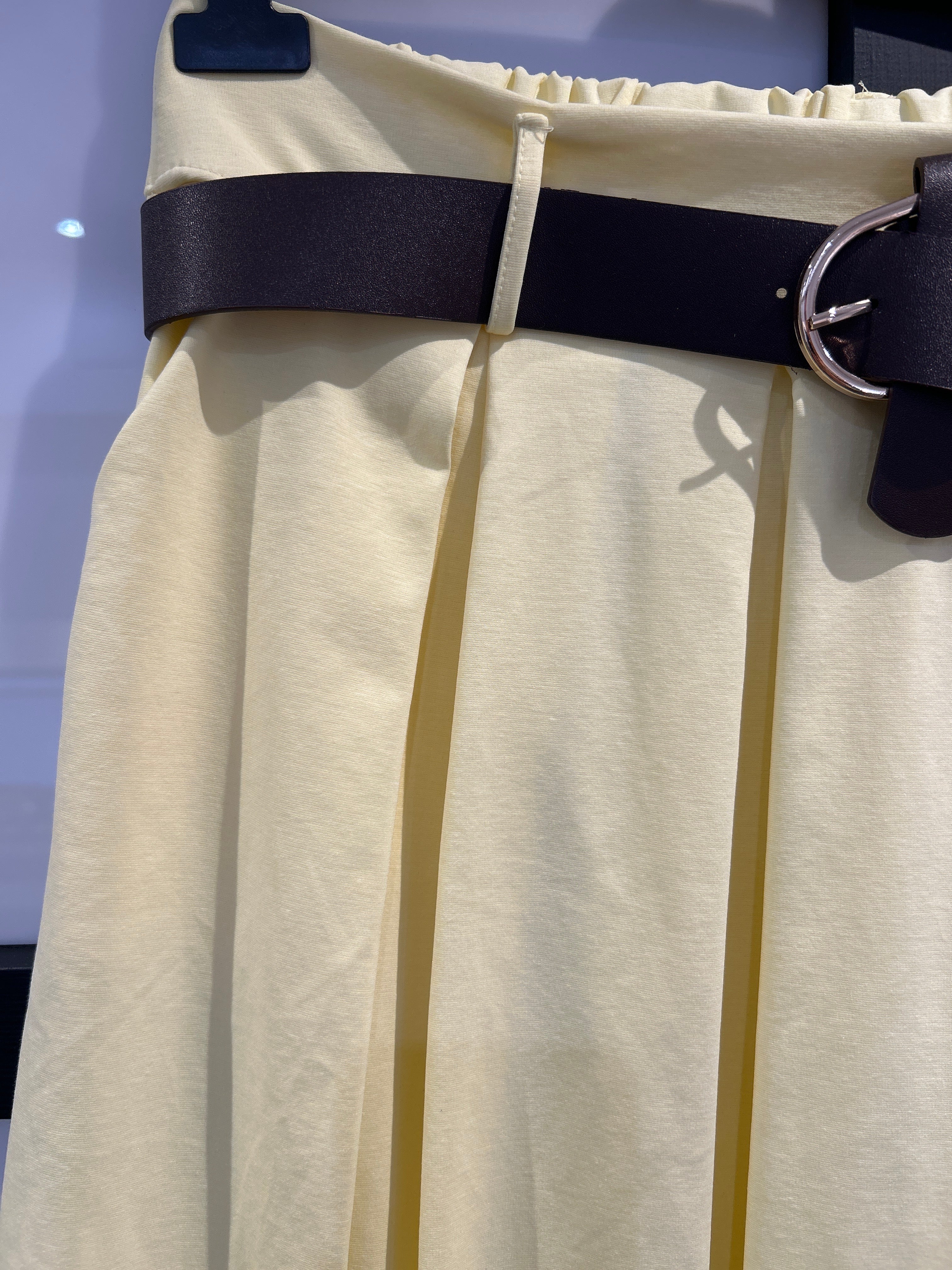 Falda Pinzas (2 colores)