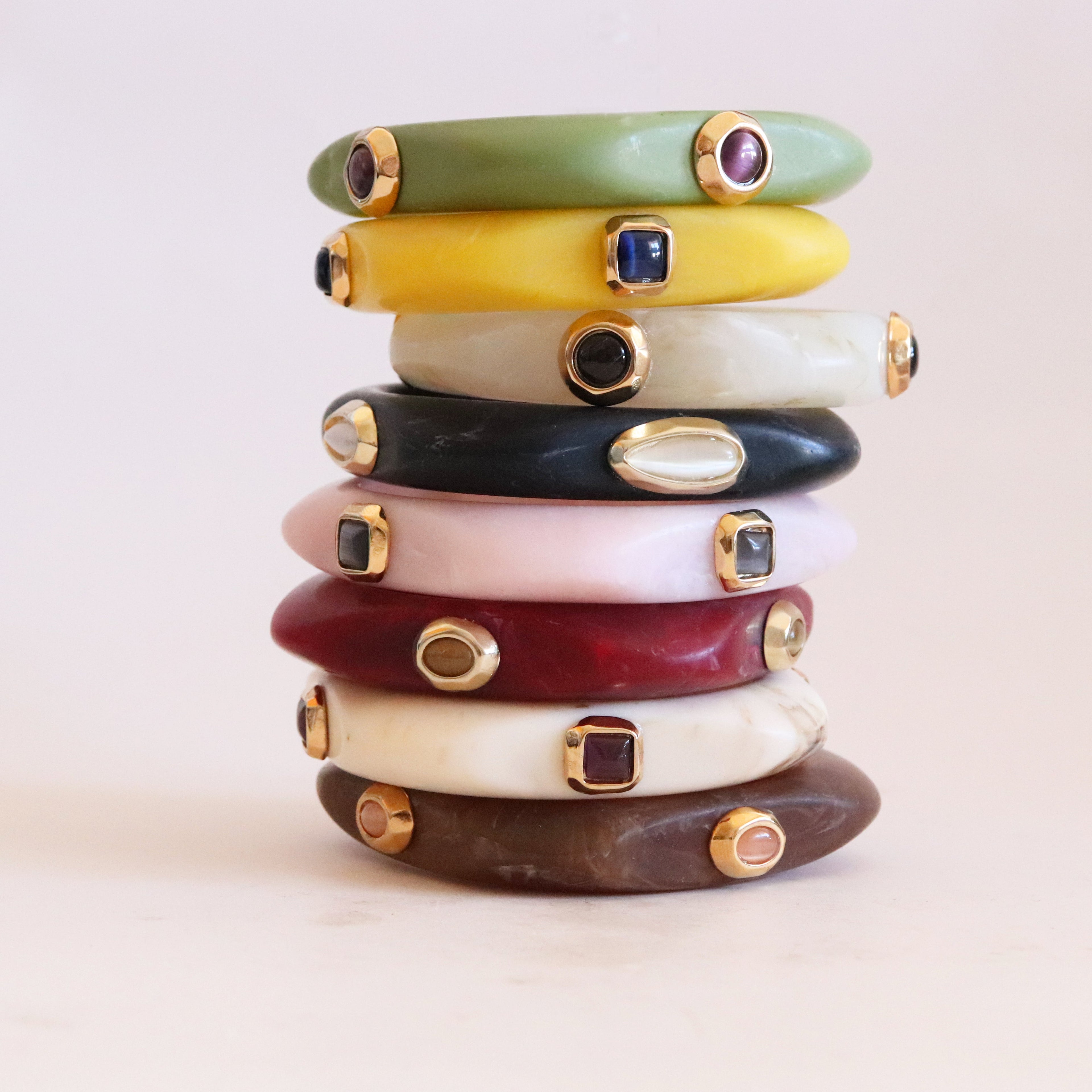 Anillo mujer mostaza con selenita azul SAIRA